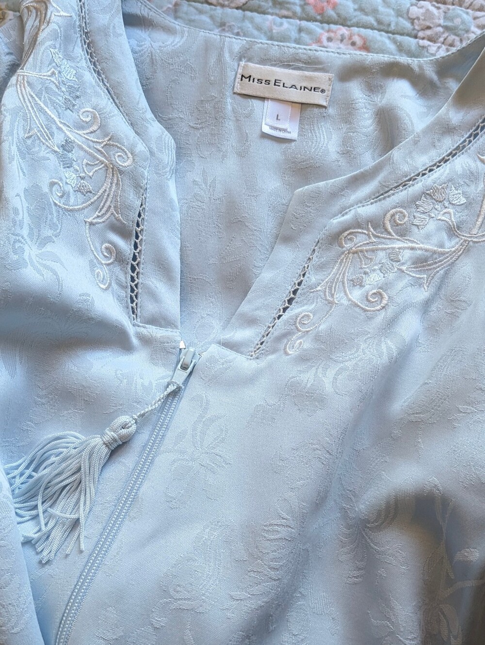 Miss Elaine Light Blue Embroidered Zip-Front Robe L Textured Cozy Sleepwear